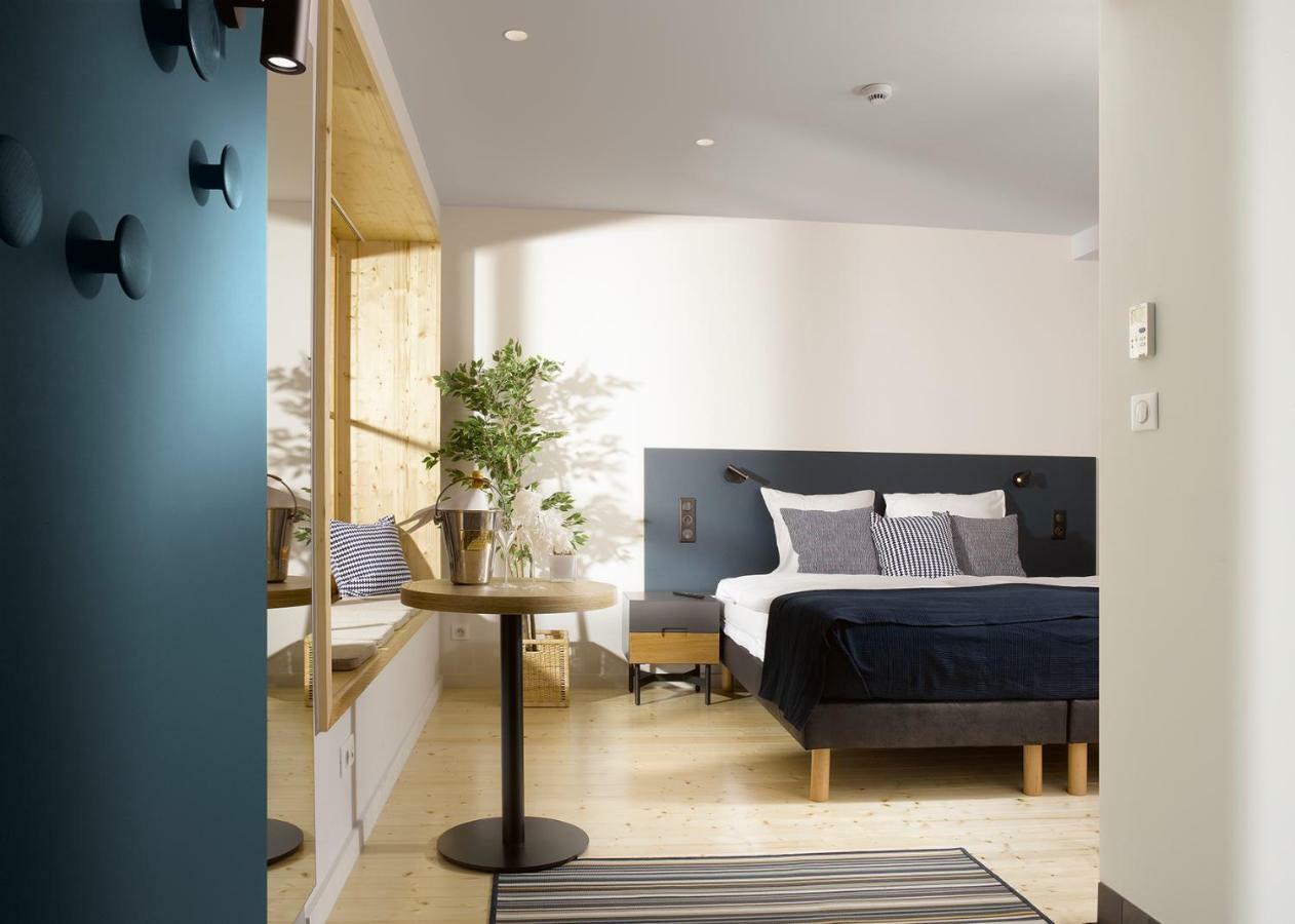 Hotel Au Petit Pont 拉·旺泽瑙 外观 照片